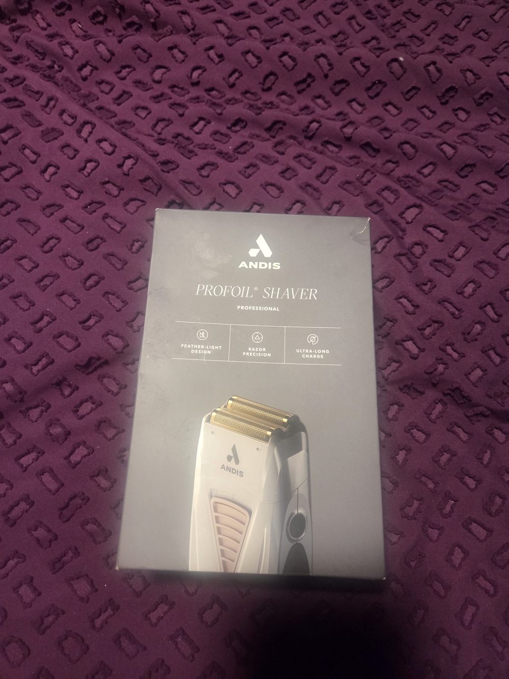 Andis ProFoil Shaver - White with Gold Foil